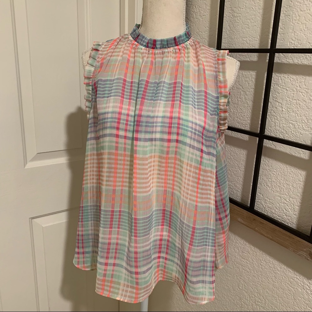 Belle sky sleeveless blouse size medium